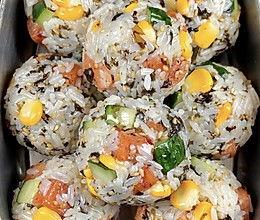 爆料饭团做法视频大全教程,爆款饭团制作视频教程大合集 第3张 爆料饭团做法视频大全教程,爆款饭团制作视频教程大合集 第3张